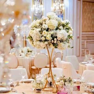 TALL WEDDING CENTERPIECE